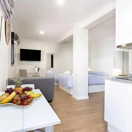 Sunnyland Martianez 2 Apartment